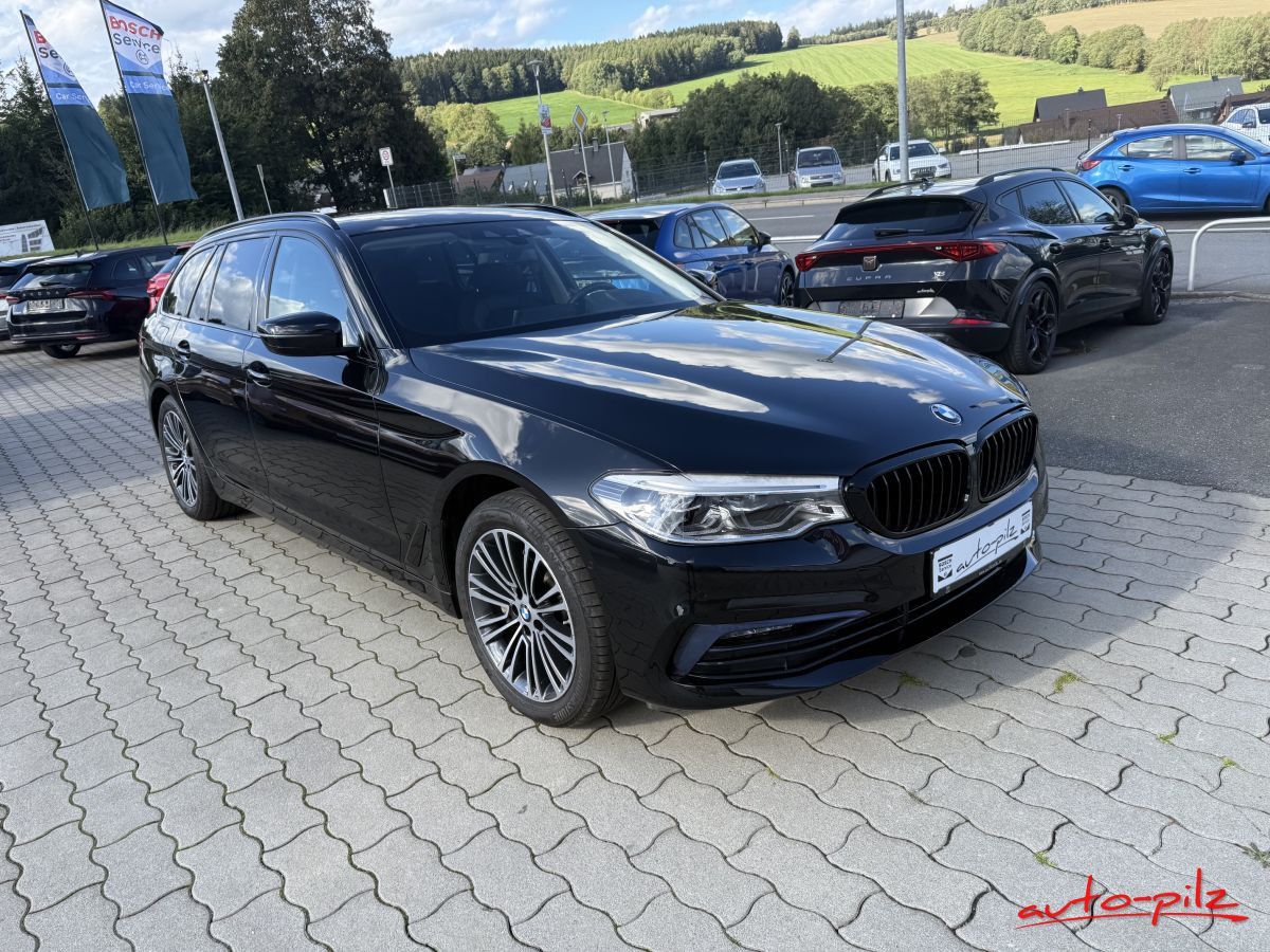 BMW 530d Touring xDrive Sport Line 1.Hd LED HuD RFK foto 4