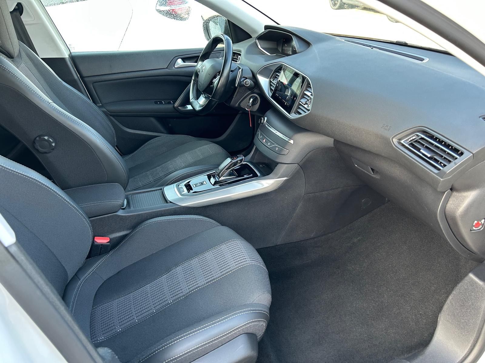 Fahrzeugabbildung Peugeot 308 SW Allure°Automatik°AHK°Kamera°Navi°1.Hand°