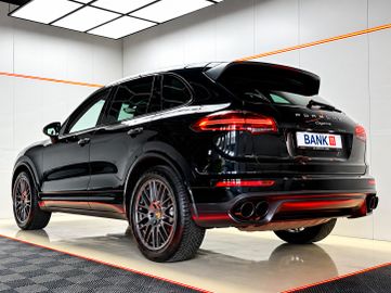 Porsche Cayenne - 3