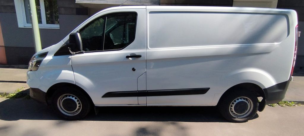 Image of Ford Transit Custom