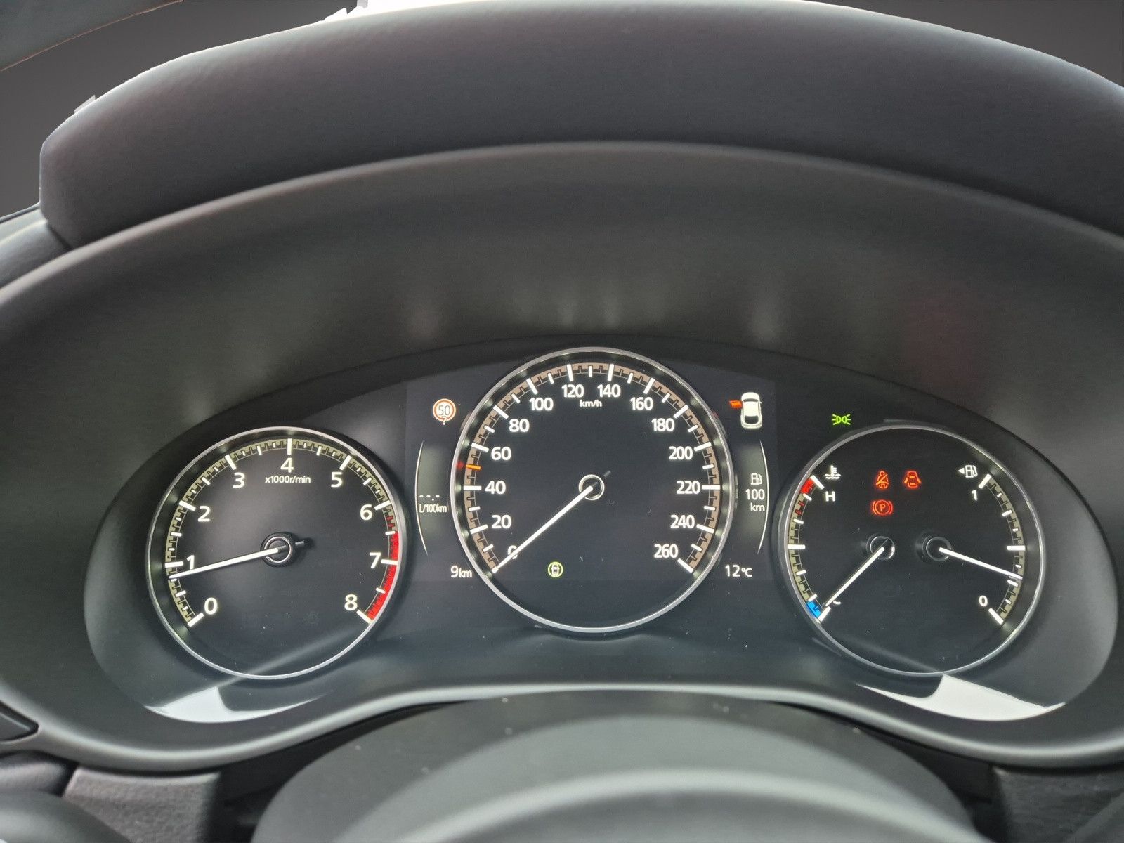 Fahrzeugabbildung Mazda CX-30 e-SKYACTIV-G M-Hybrid 140 Prime-line