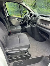 Renault Trafic - 11
