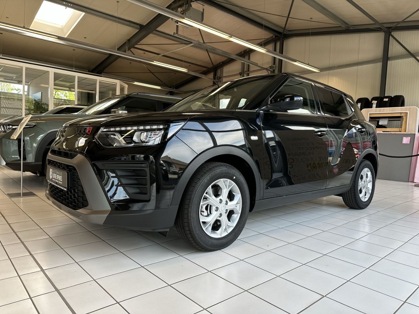 Fahrzeugabbildung Ssangyong Tivoli Nomad AT Navi LED CarPlay  SHZ.