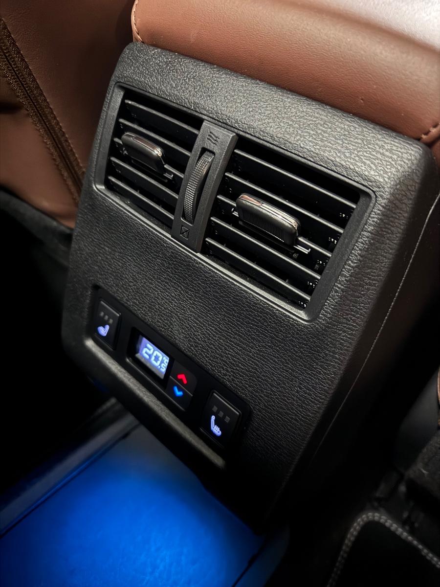 Mitsubishi LUXURY  2.4 PHEV 100 kW S-AWC Top