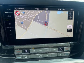 Volkswagen Touareg - 12