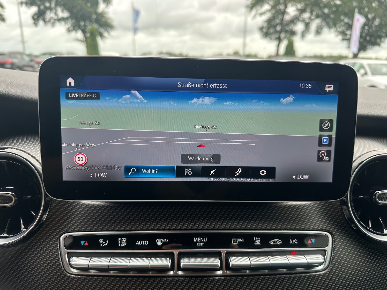 Fahrzeugabbildung Mercedes-Benz V 250 AMG-Line NAV+LED+360°+PANO+AHK+AIRMATIC