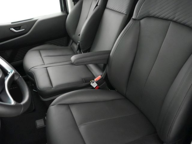 STARIA HEV PRIME AT 9-SITZER+VOLL LED+360 GRAD K