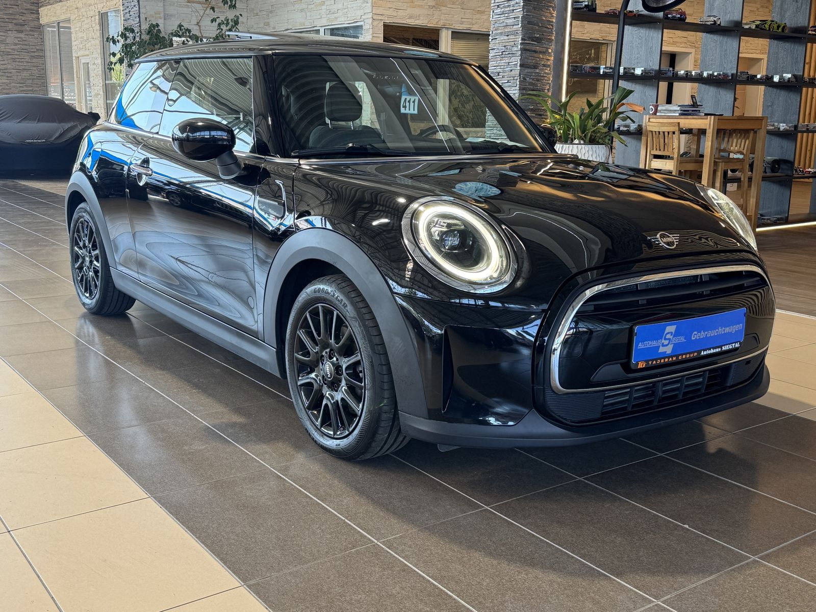 MINI Cooper Essential Trim Teil-Leder R.Cam Pano HUD