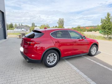 Alfa-Romeo Stelvio - 2