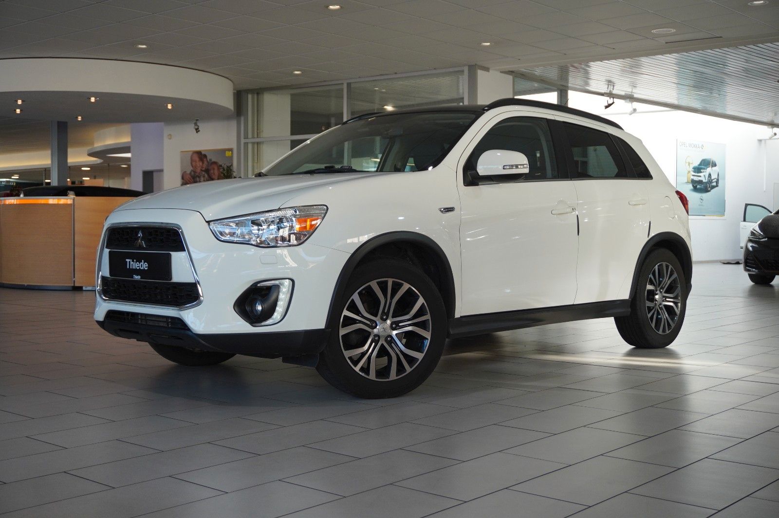 Fahrzeugabbildung Mitsubishi ASX 1.6D TOP 2WD NAVI/LED/KAMERA/PANO./SHZ/AHK