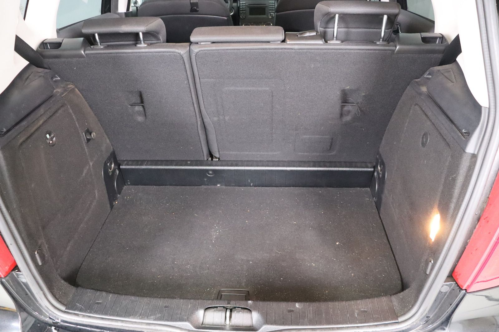 Fahrzeugabbildung Mercedes-Benz A 160 AVANTGARDE HU/AU 08.26