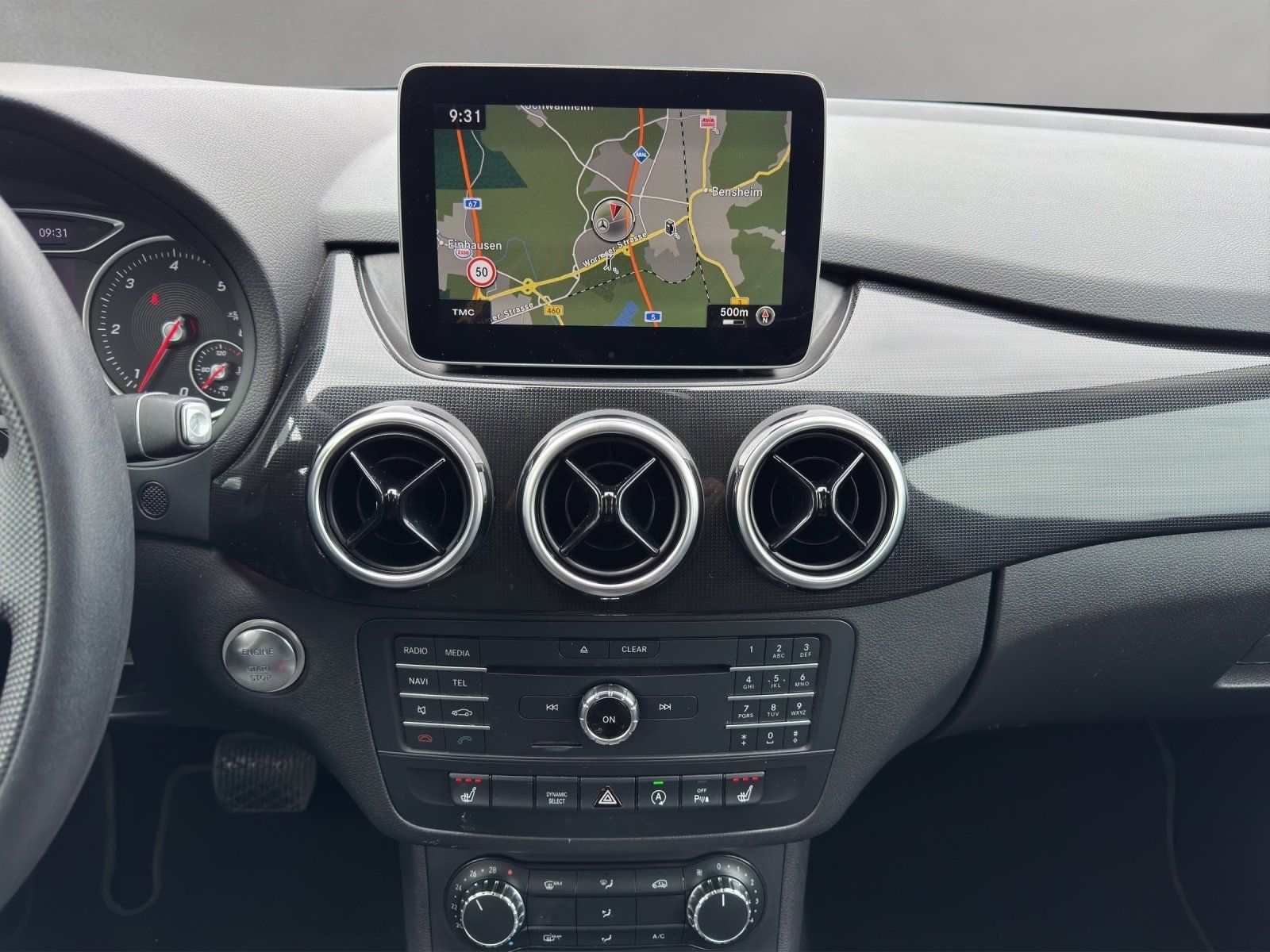 Fahrzeugabbildung Mercedes-Benz B 200 d 7G COMAND Totwinkel SHZ SpiegelPkt PTS