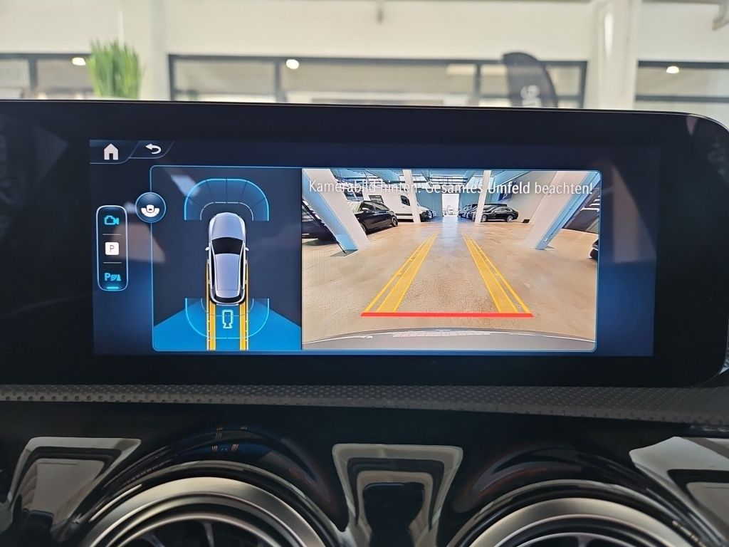 Fahrzeugabbildung Mercedes-Benz A 180 Progressive Navi LED SpurH SHZ KeyLess KAM
