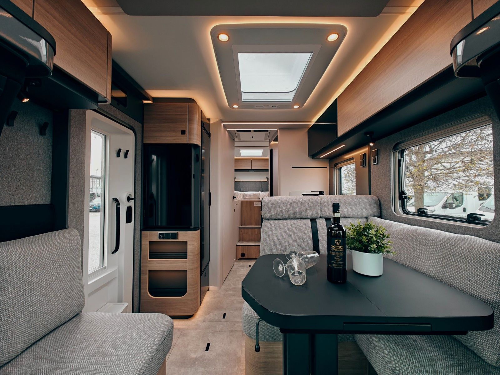 Fahrzeugabbildung HYMER / ERIBA / HYMERCAR B-KLASSE MC T 680 PREMIUM - SOFORT LIEFERBAR!