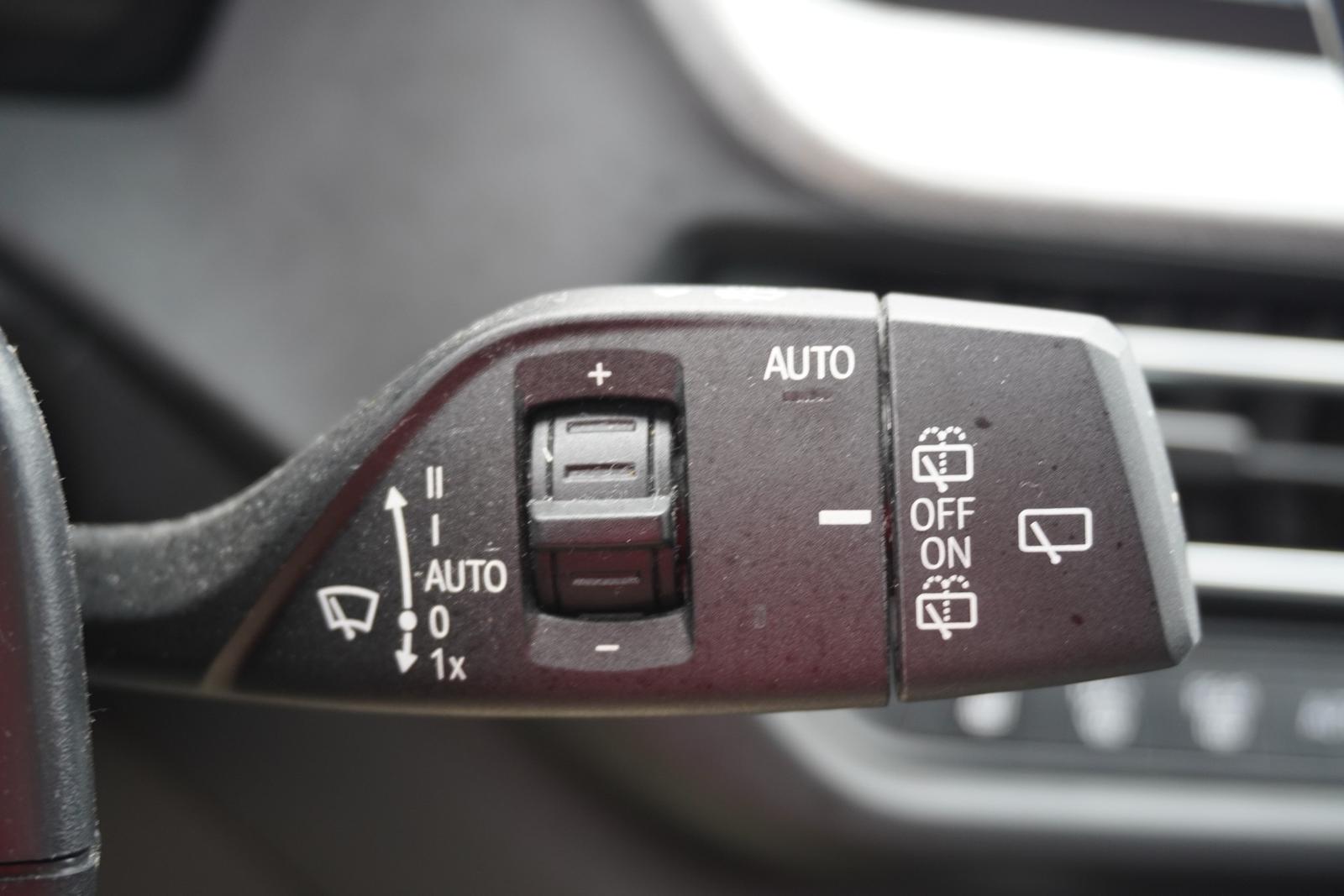 BMW 118 i Luxury Line Aut. LED Navi Head-Up Leder, миниатюра 26