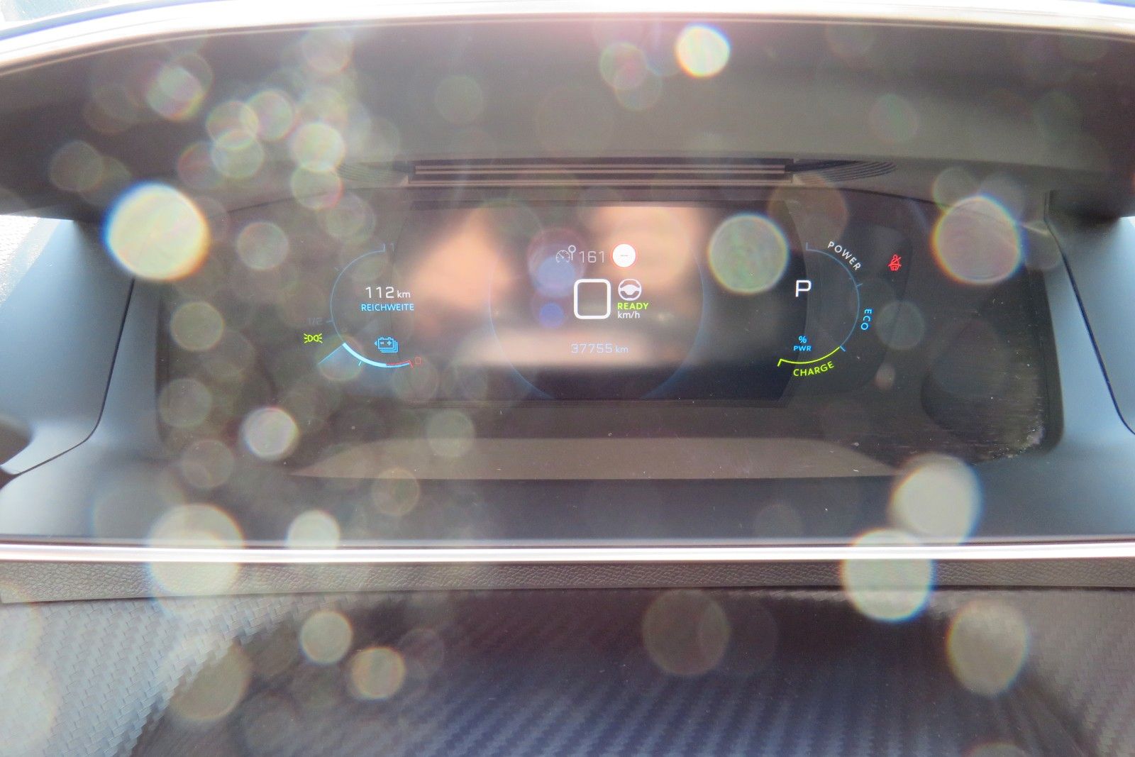 Fahrzeugabbildung Peugeot 2008 e- GT PANO NAVI KAMERA SITZH. PDC 1.HD