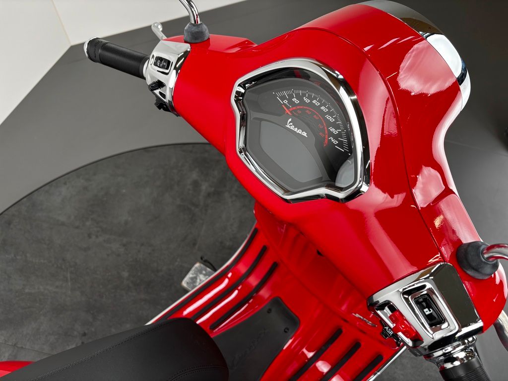 Fahrzeugabbildung Vespa GTS 310 SUPER E5+ *NEUFAHRZEUG/GARANTIE*