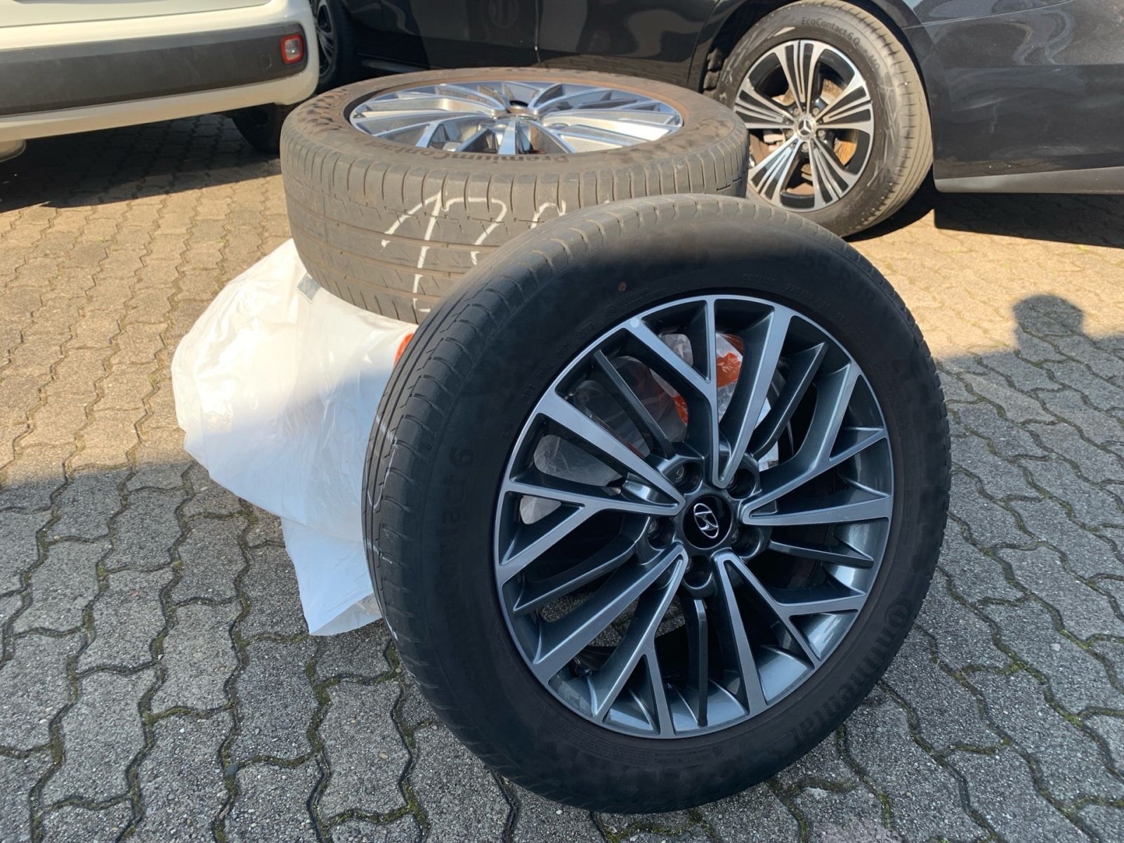 Fahrzeugabbildung Hyundai TUCSON 1.6 Advantage Navi 8xbereift