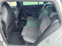 SKODA Superb Combi 2.0 TDI Sportline DSG SKODA Superb Combi 2.0 TDI Sportline DSG