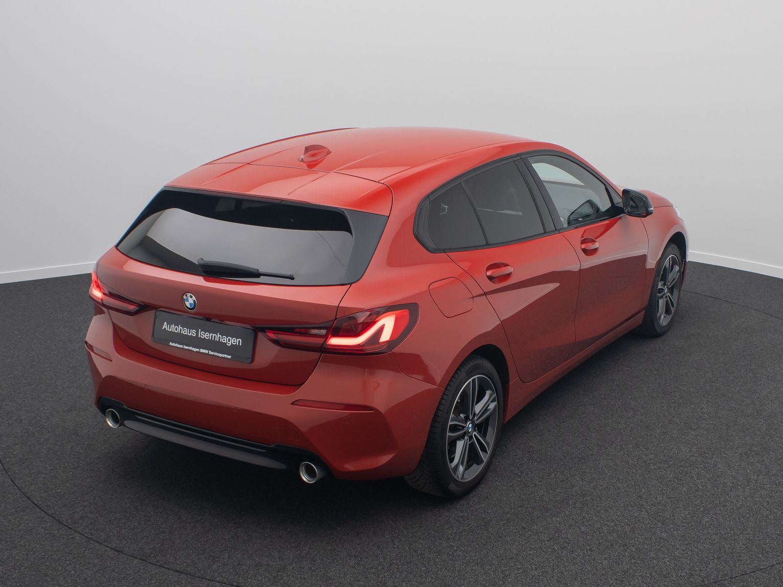 Fahrzeugabbildung BMW 118d SportLine Kamera HUD DAB H/K Stop&Go Komfor