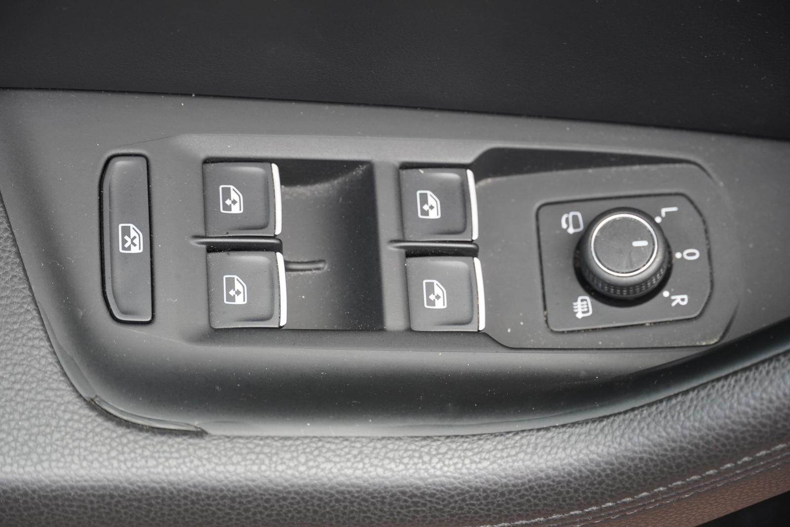 Volkswagen Passat Variant 2.0TSI DSG Alltrack 4M LED AHK AC