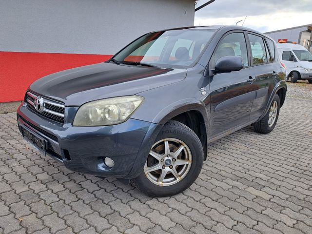 Toyota RAV 4  2.2  Linea Sol