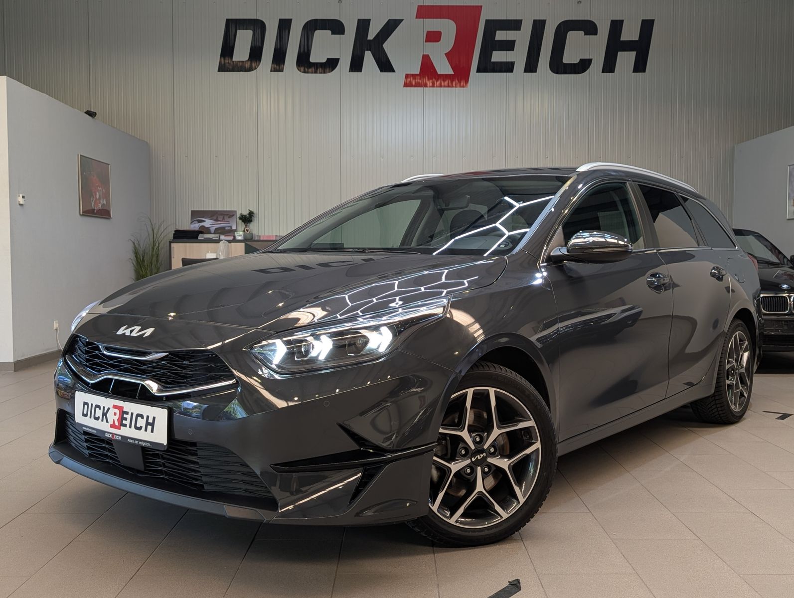 Fahrzeugabbildung Kia cee'd Sportswagon 1.5 DCT Ultimate LED CAM ACC