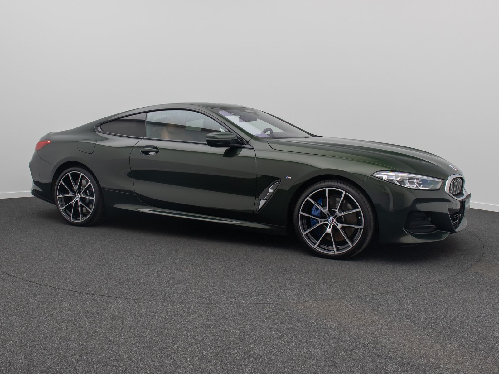 Fahrzeugabbildung BMW 840d xD M Sport Kamera HUD SoftCL DisplKey 20"