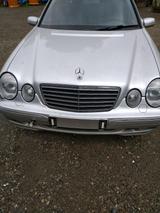 Mercedes-Benz Mercedes Benz V8 E 430 4MATIC - Mercedes-Benz E 430 aus 2002