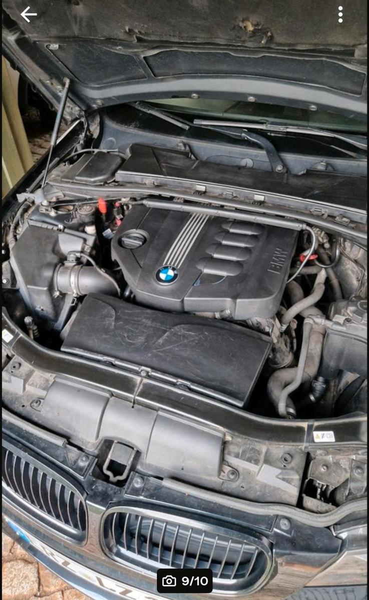 BMW 320 2011 — photo 7
