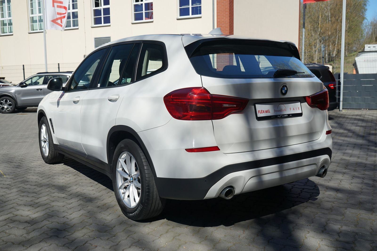 BMW X3 xDrive 20 i Advantage Xenon Navi Sitzheizung foto 4
