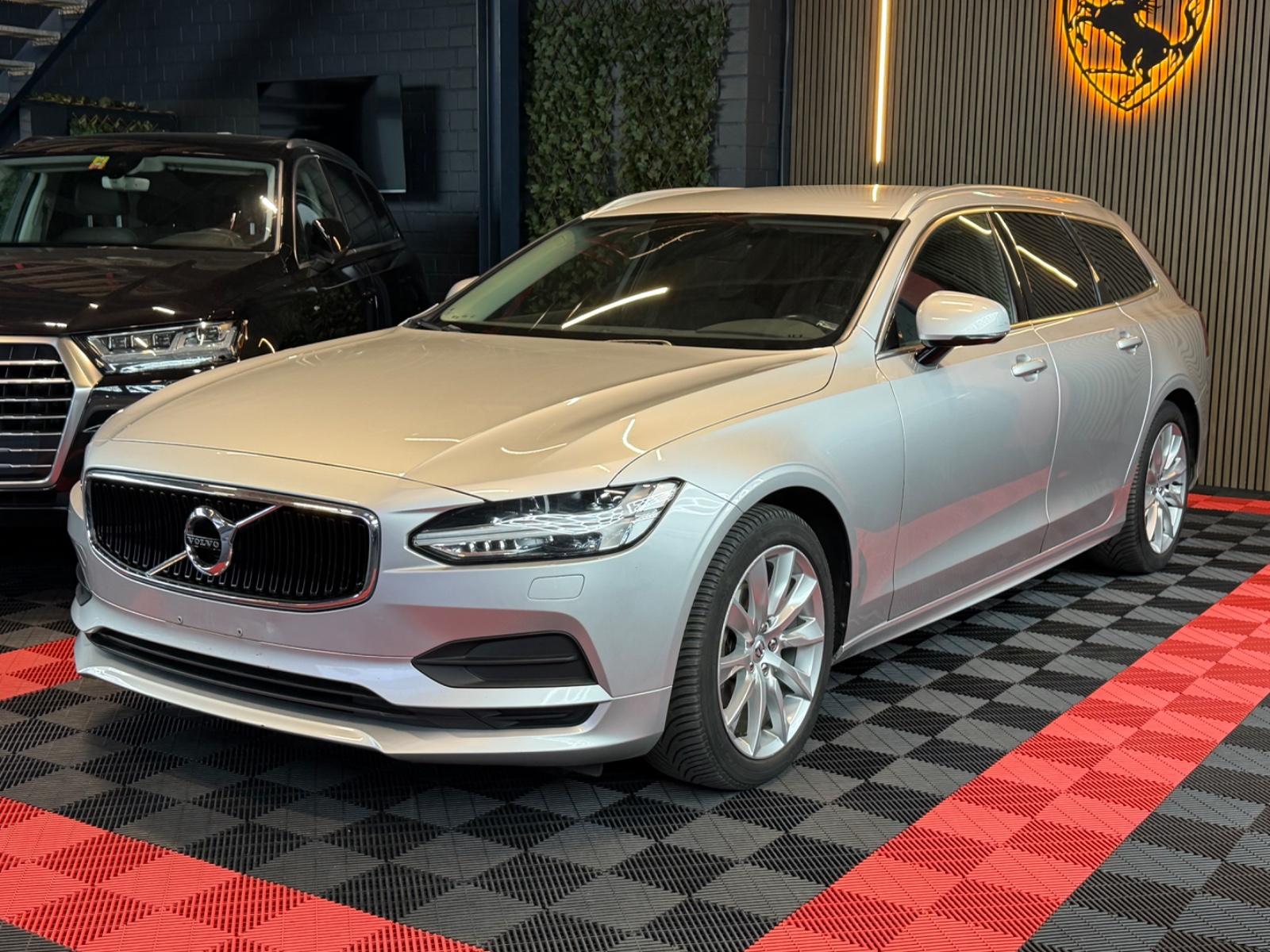 Volvo V90 2.0 Kombi Momentum Mwst