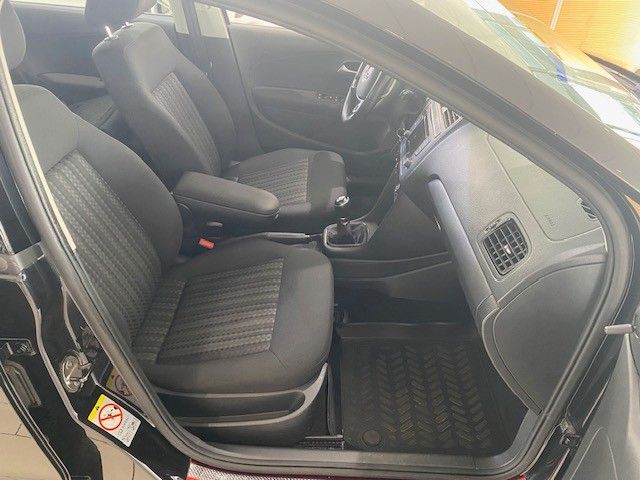 Fahrzeugabbildung Volkswagen Polo V 1.0 TSI TRENDLINE KLIMA/SHZ/NEBEL/AHK