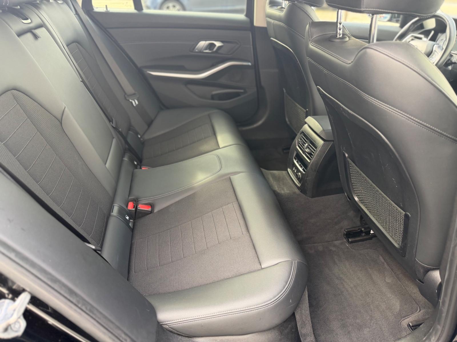 BMW 318d Touring  SportLine*ACC*AMBIENTE*17-ZOLL*LED