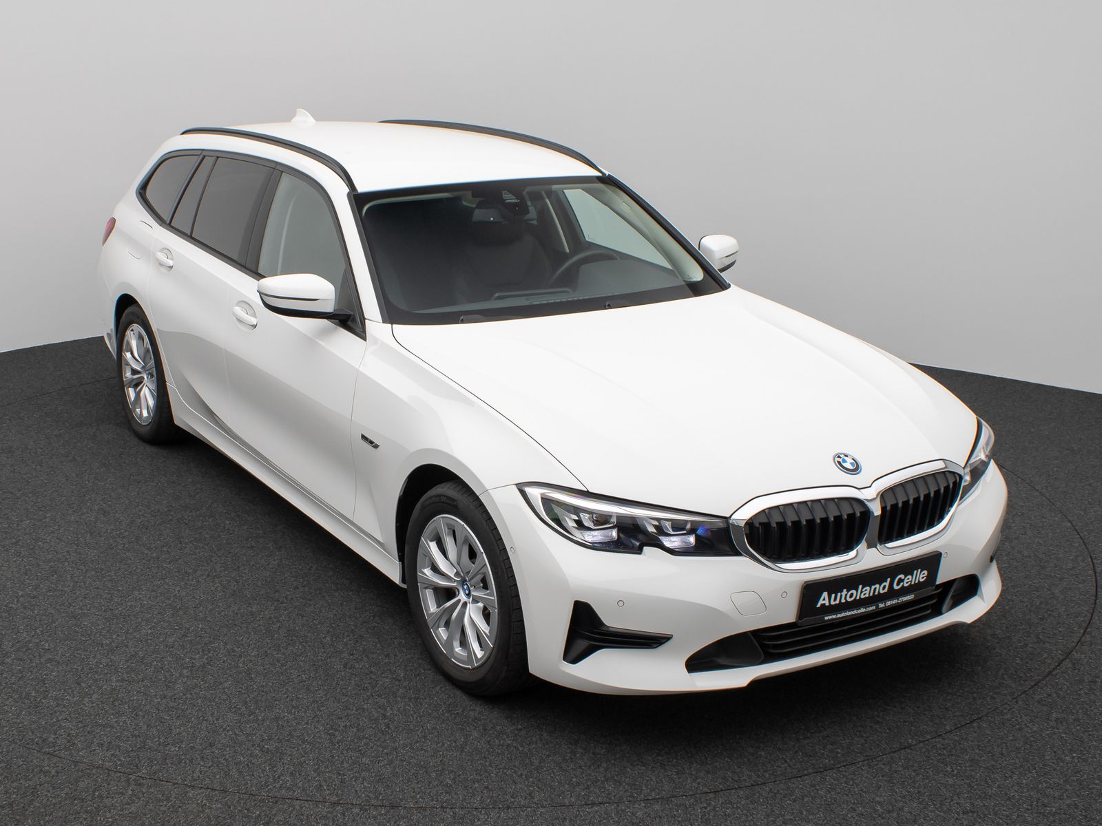 Fahrzeugabbildung BMW 320e Kamera Leder DAB Alarm DrivAssistent Sport