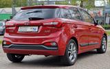 Hyundai i20*AUTOM.*SCHECKHEFT*PDC V+H*RFK*SHZ*LHZ*2.HAND - Hyundai i20: Rot