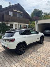 Jeep Compass 1.3 T-GDI I4 4xe Limited 4WD Auto Li...