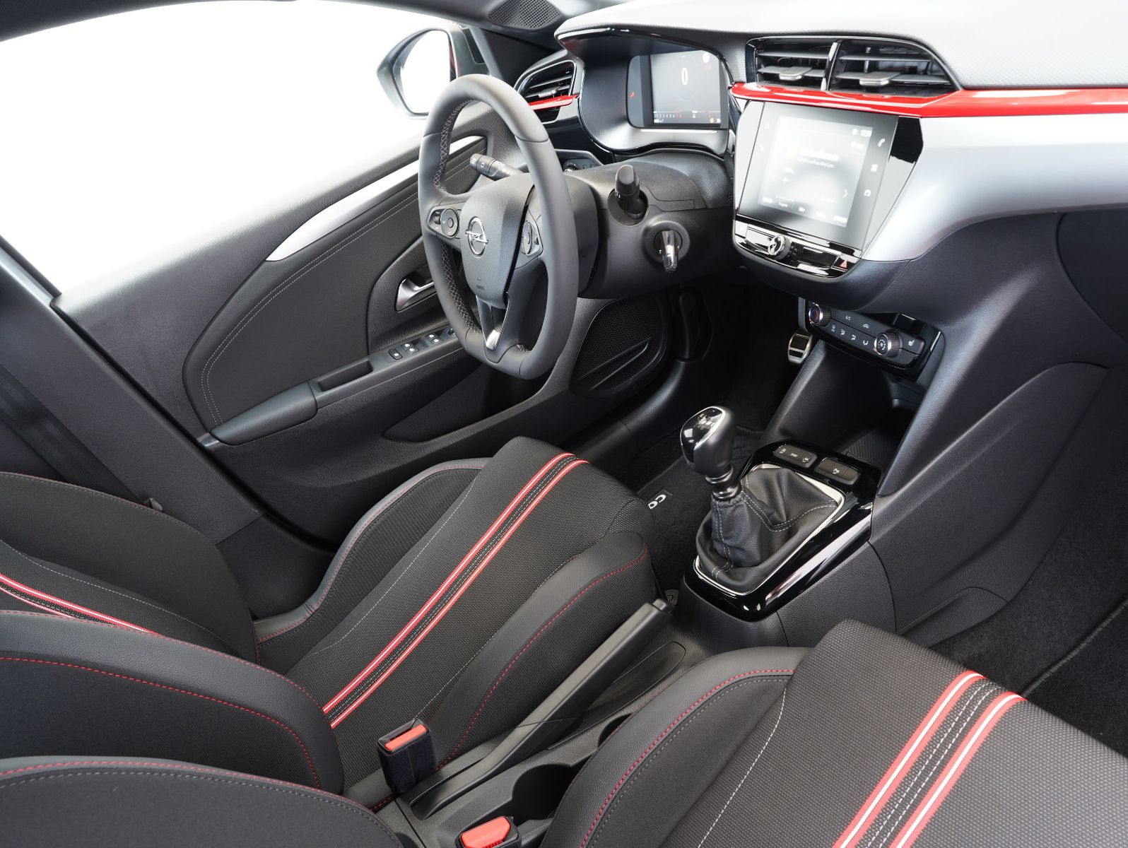 Fahrzeugabbildung Opel Corsa F 1.2 Turbo GS CARPLAY/LED/PDC/SHZ