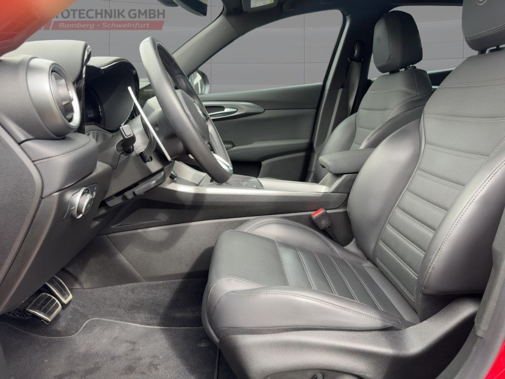 Fahrzeugabbildung Alfa Romeo Tonale VELOCE 1.5 VGT MATRIX PANO MEMORY