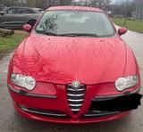 Alfa Romeo 147 2.0 16V T.Spark 1. Hand Liebhaberfahrzeug - rote Alfa Romeo 147