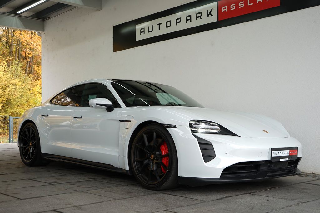 PORSCHE Taycan 2021