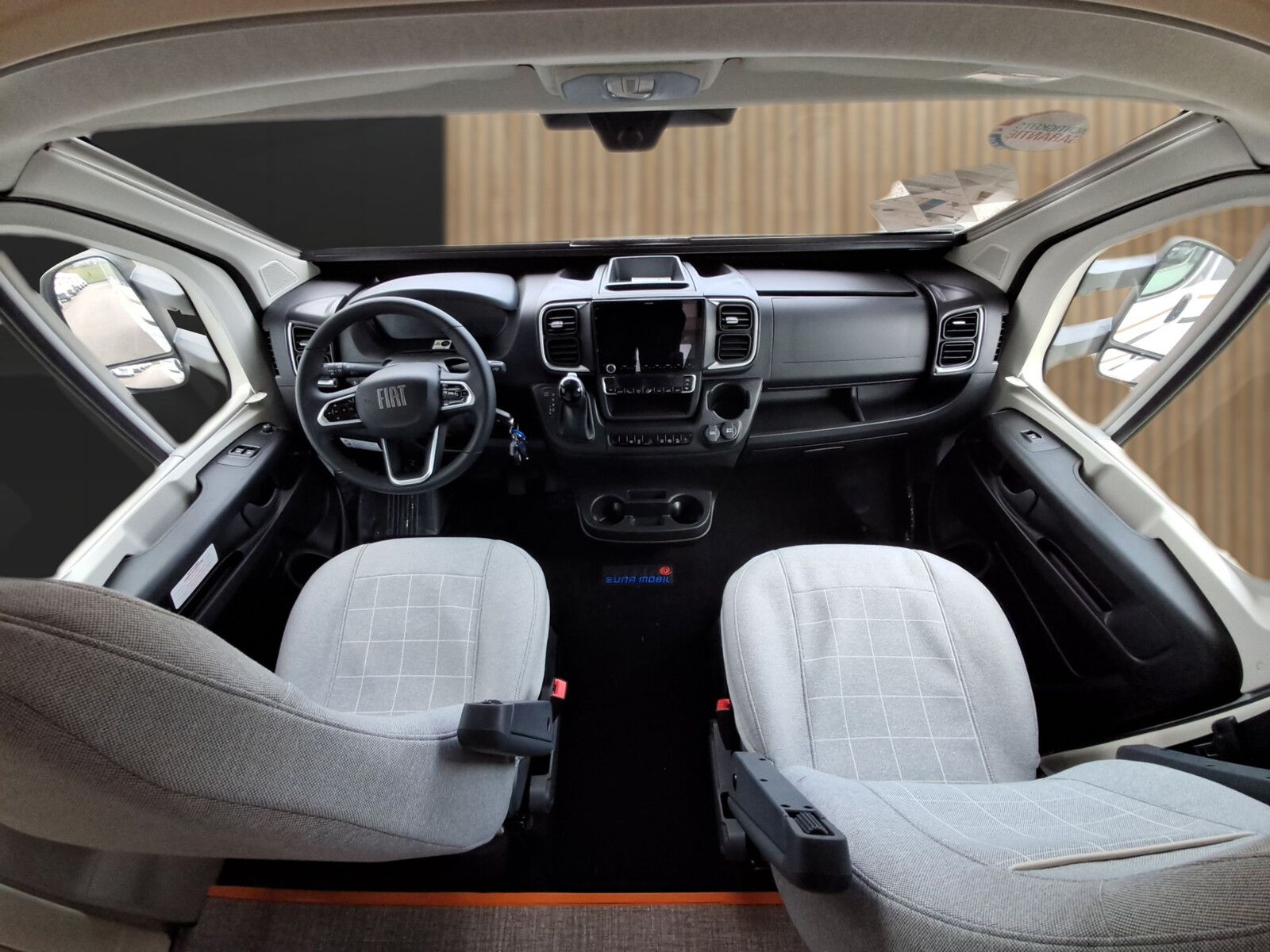 Fahrzeugabbildung Eura Mobil Activa One AO 650 HS Travel Pakete, Automatik