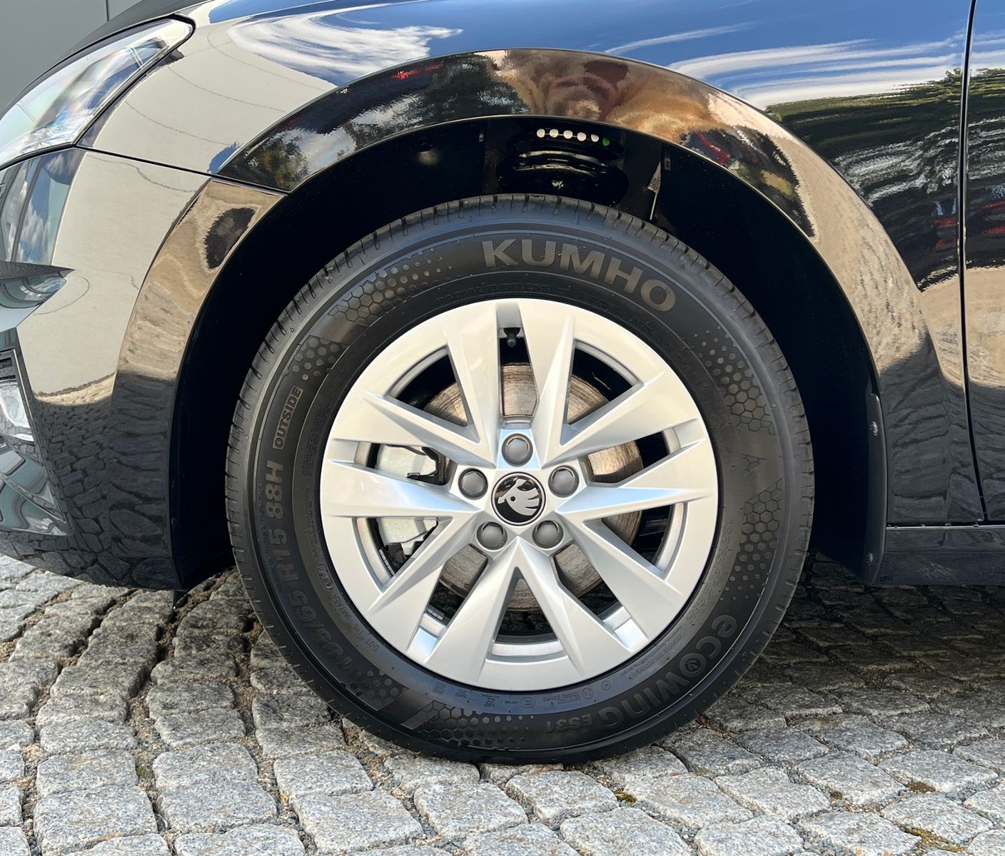 Fahrzeugabbildung SKODA Fabia Selection 1.0 TSI DSG *LED, ACC, 15'-LM*