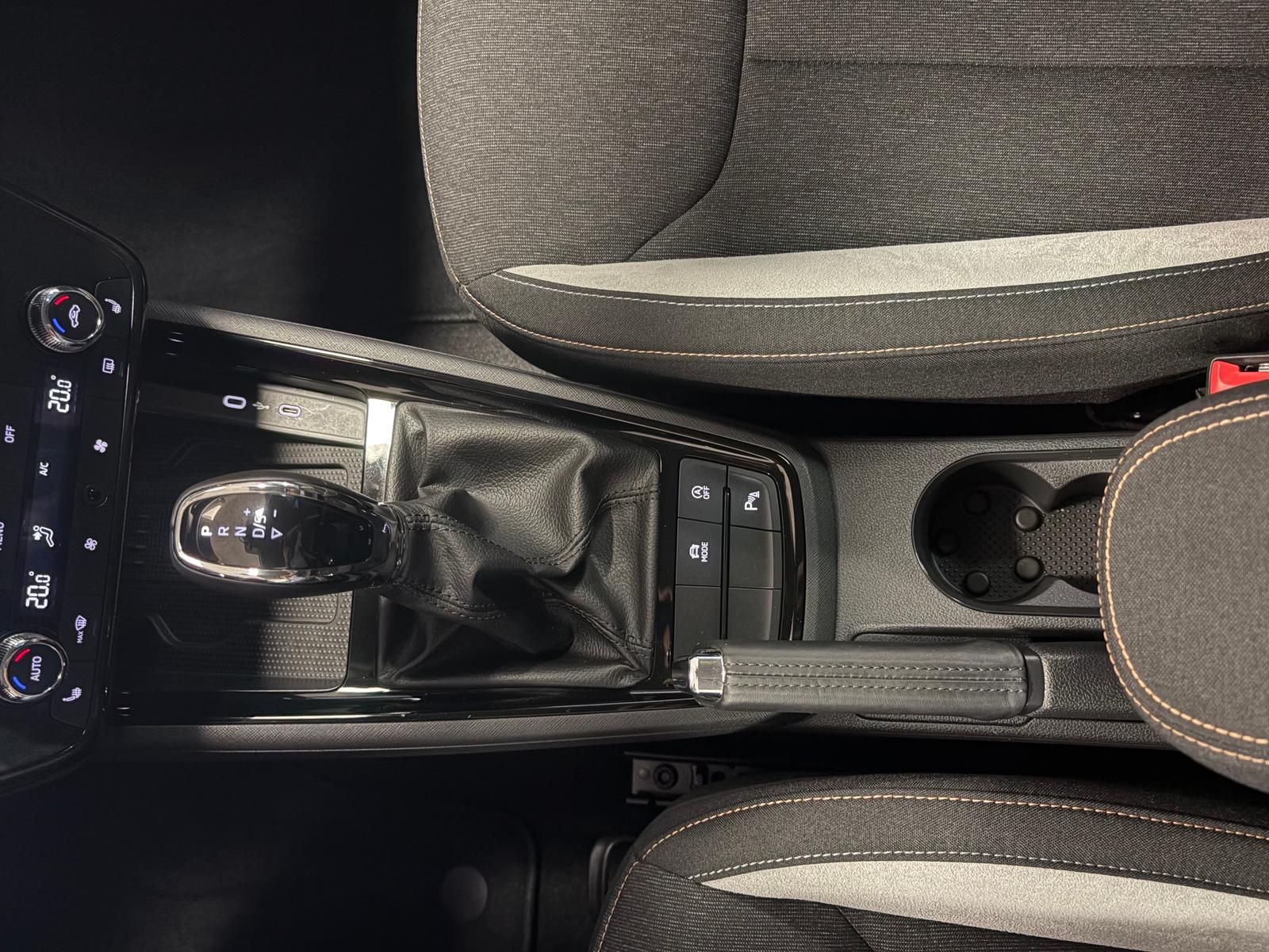 Fahrzeugabbildung SKODA Kamiq 1.0 TSI DSG First Edition+ACC+KAMER+MATRIX