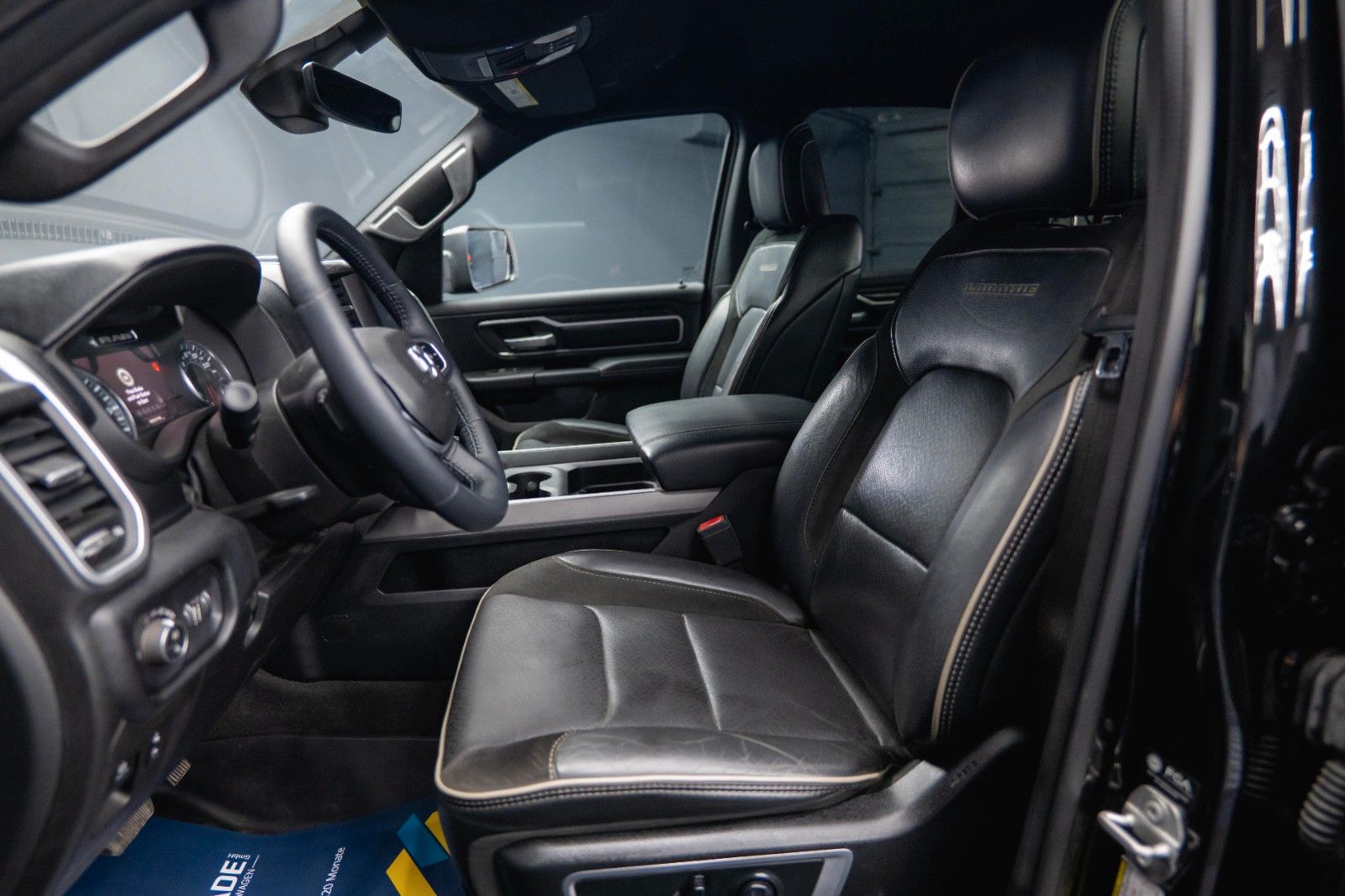 Fahrzeugabbildung Dodge RAM 5.7 V8 HEMI 4x4 Night LARAMIE LONGBED 19%