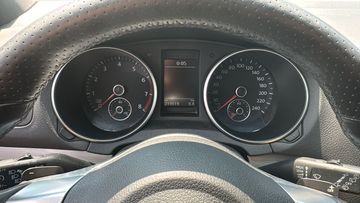 Volkswagen Golf - 8