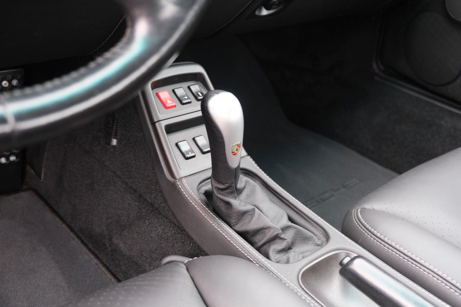 Fahrzeugabbildung Porsche 993 Carrera 4 Schalt/Unikat Turbo Breit/50k inv.