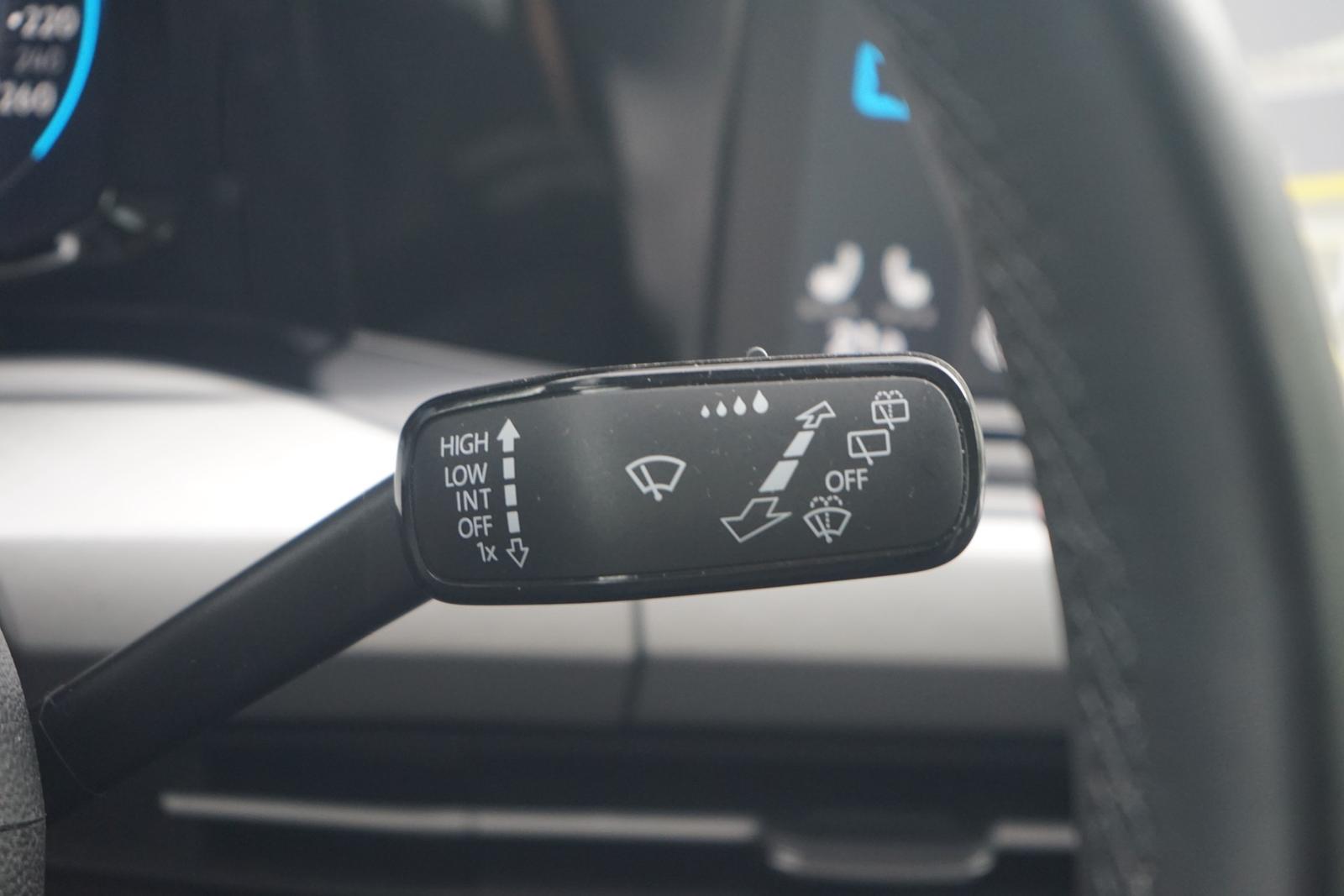 Volkswagen Golf VIII Variant 1.5 eTSI DSG LED Navi ACC AHK, миниатюра 19