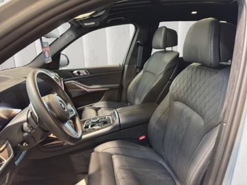 BMW X7 - 7
