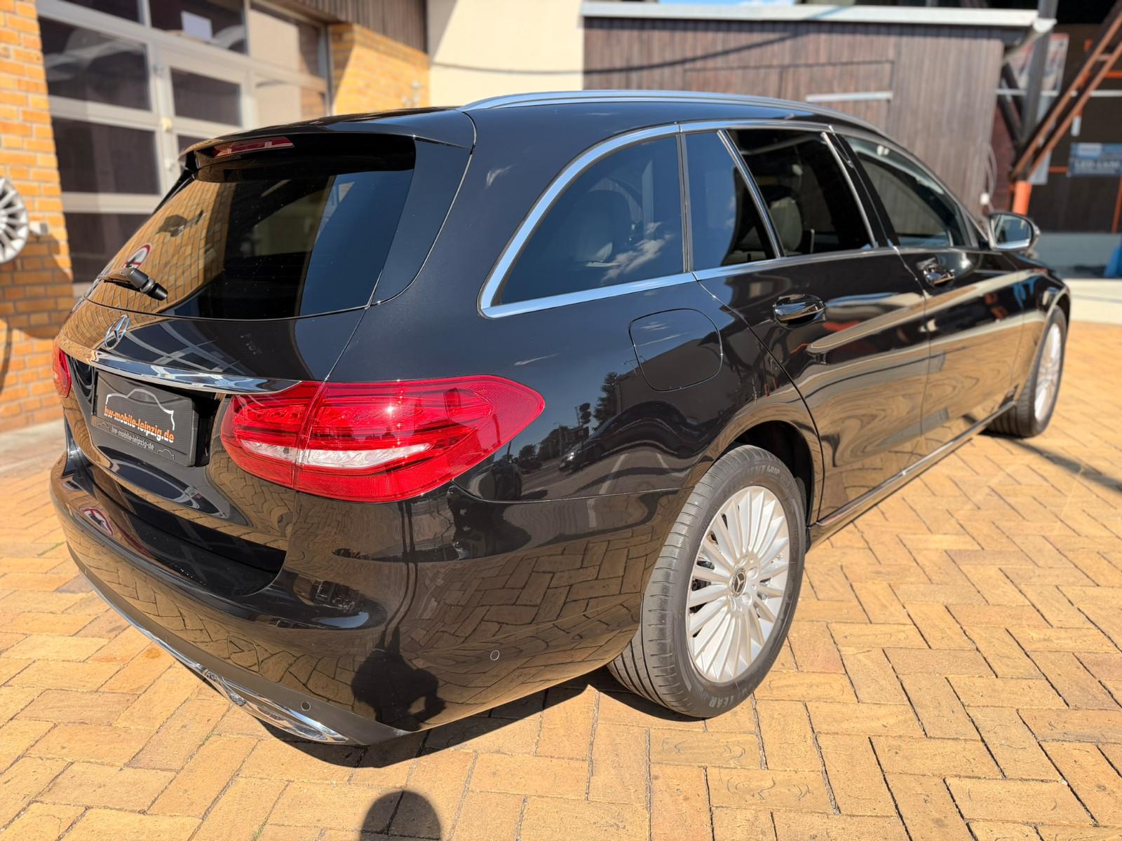 Mercedes-Benz C 180 T CGI Exclusive SHZ PDC Teilleder WR LED